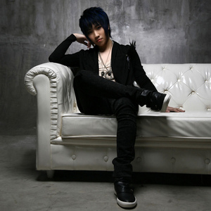 黑鸡巴性交美女
